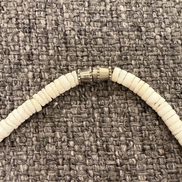 Puca Shell Necklace 🐚 - Picture 2 of 4